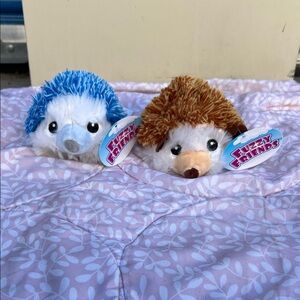 #88 FRIENDS Fuzzy Hedgehog Duo - Blue and Brown